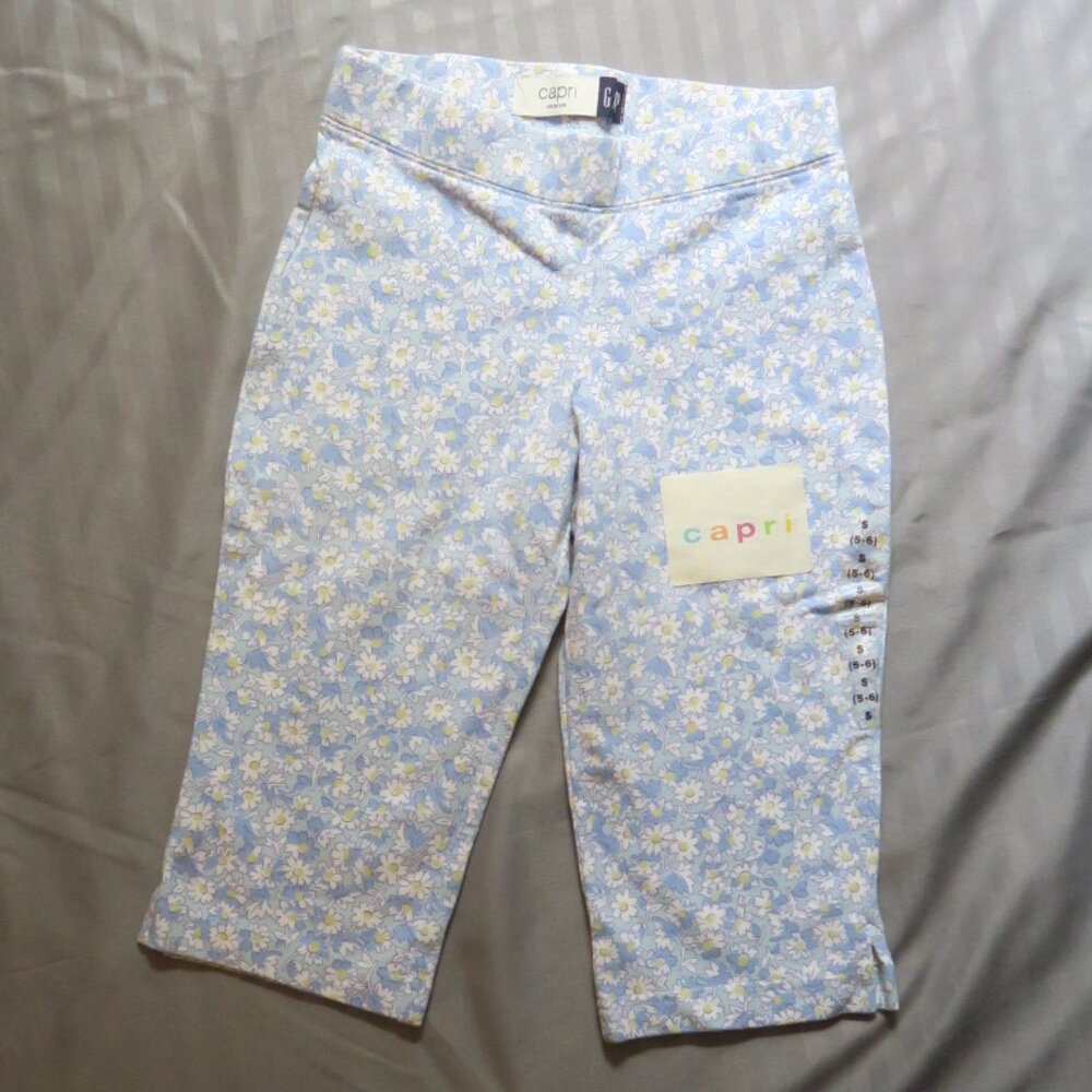 GapKids Girls Blue Floral Stretch Capri's  Size 5/6 Small  NWT